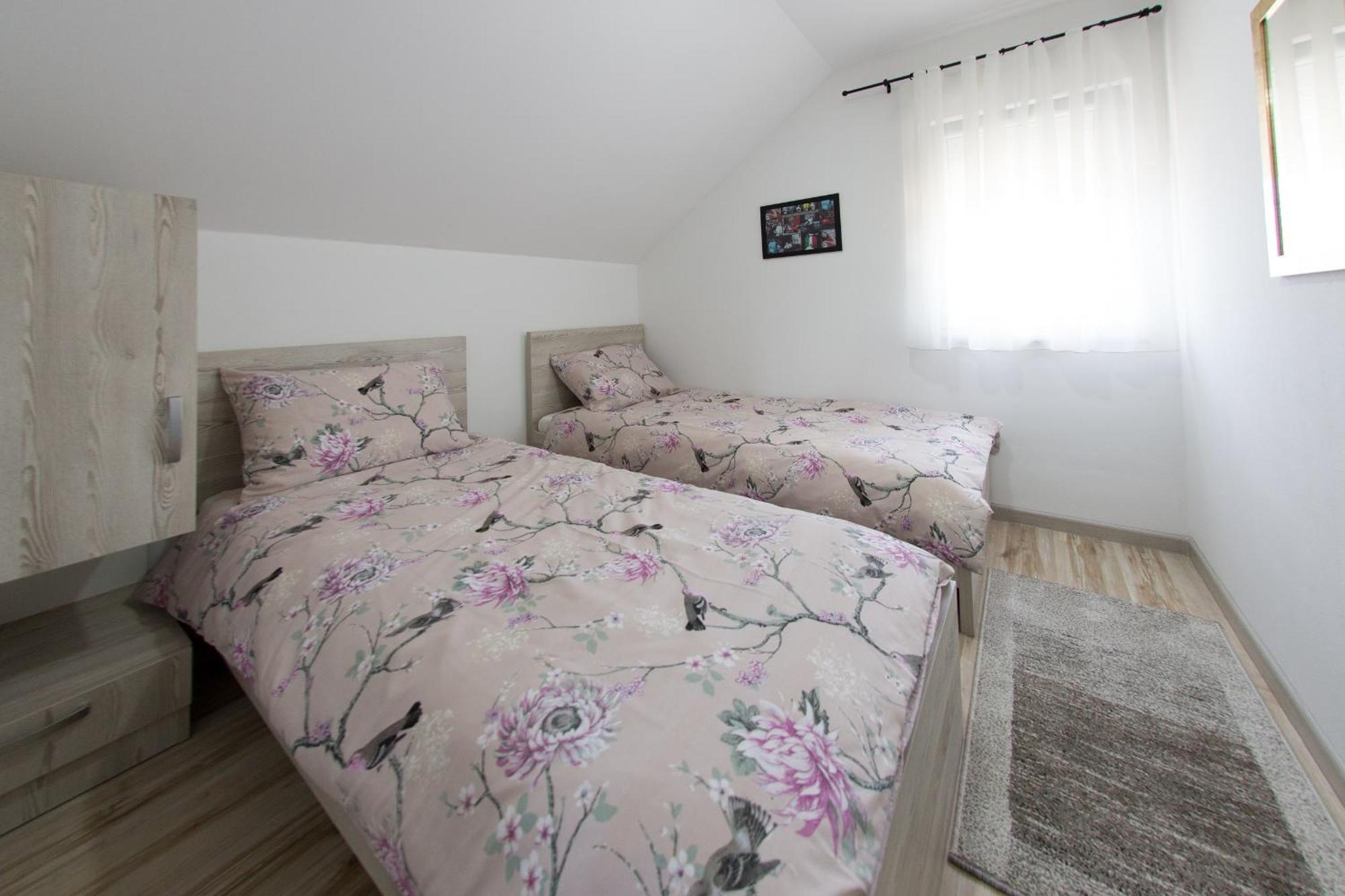 Apartment Kalimero Otocac Luaran gambar